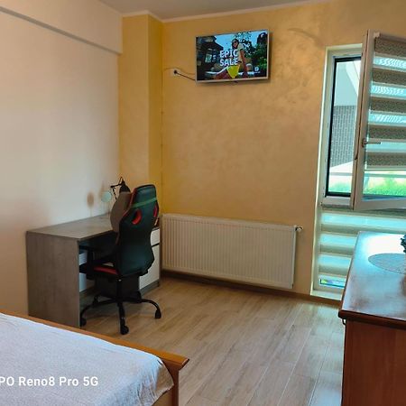 Jeni' S Apartament Constanţa Exteriör bild
